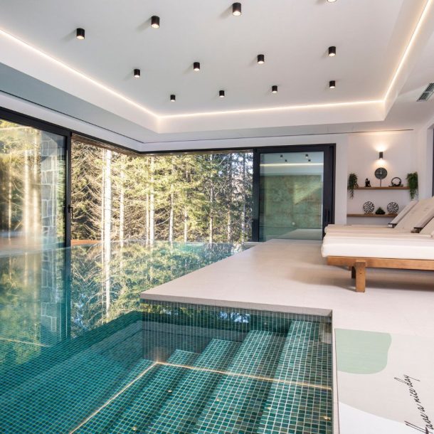 Valera Vita Forest House - kuća s bazenom